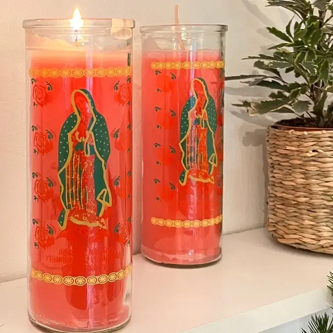 Bougie Vierge du Mexique colorée, décorée à la main