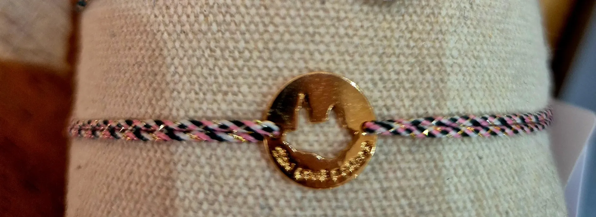 Bracelet cordons multi, rond petit format "THE GOOD MOTHER"
