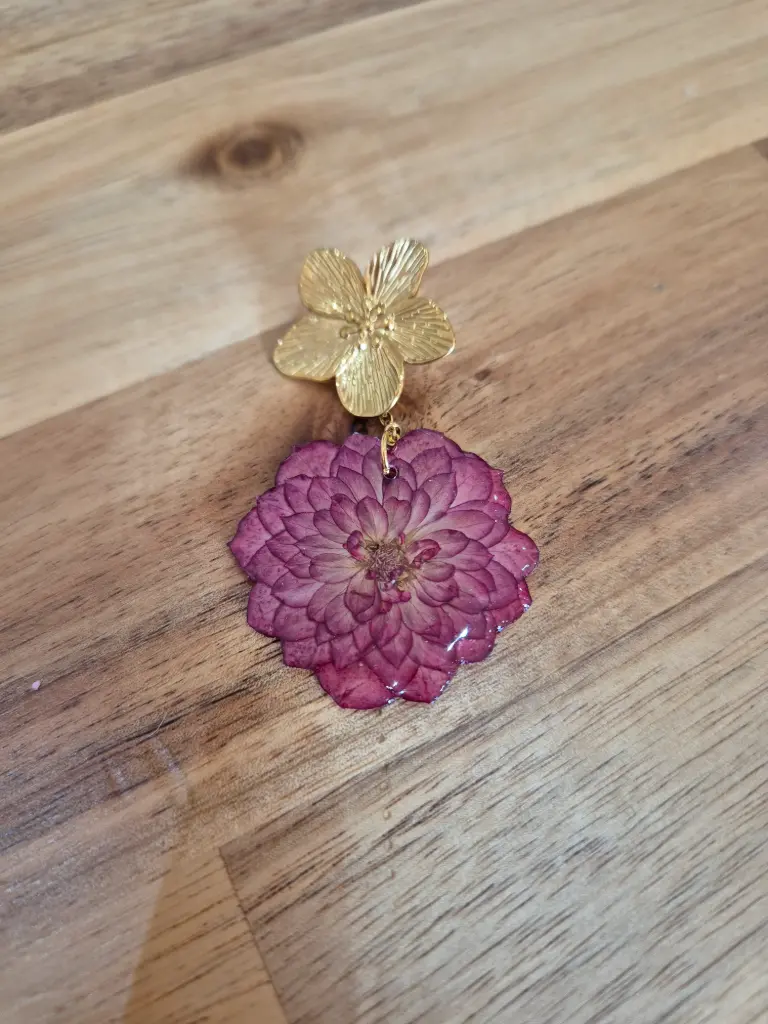 Boucles d'oreilles fleur rouge