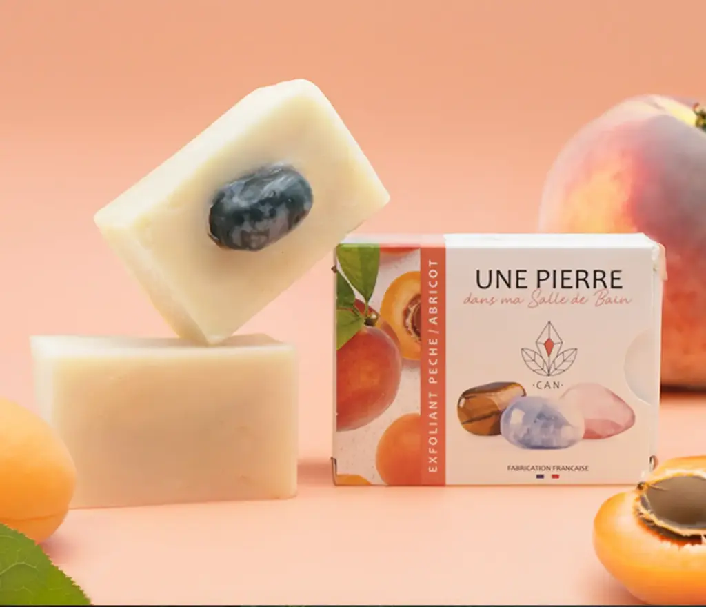 Savon exfoliant à la pêche, abricot & pierre naturelle
