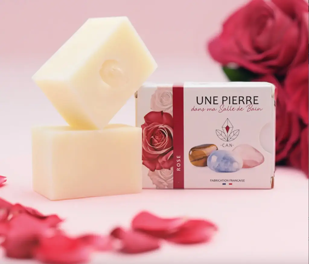 [BESAVONROS] Savon à la rose & pierre naturelle