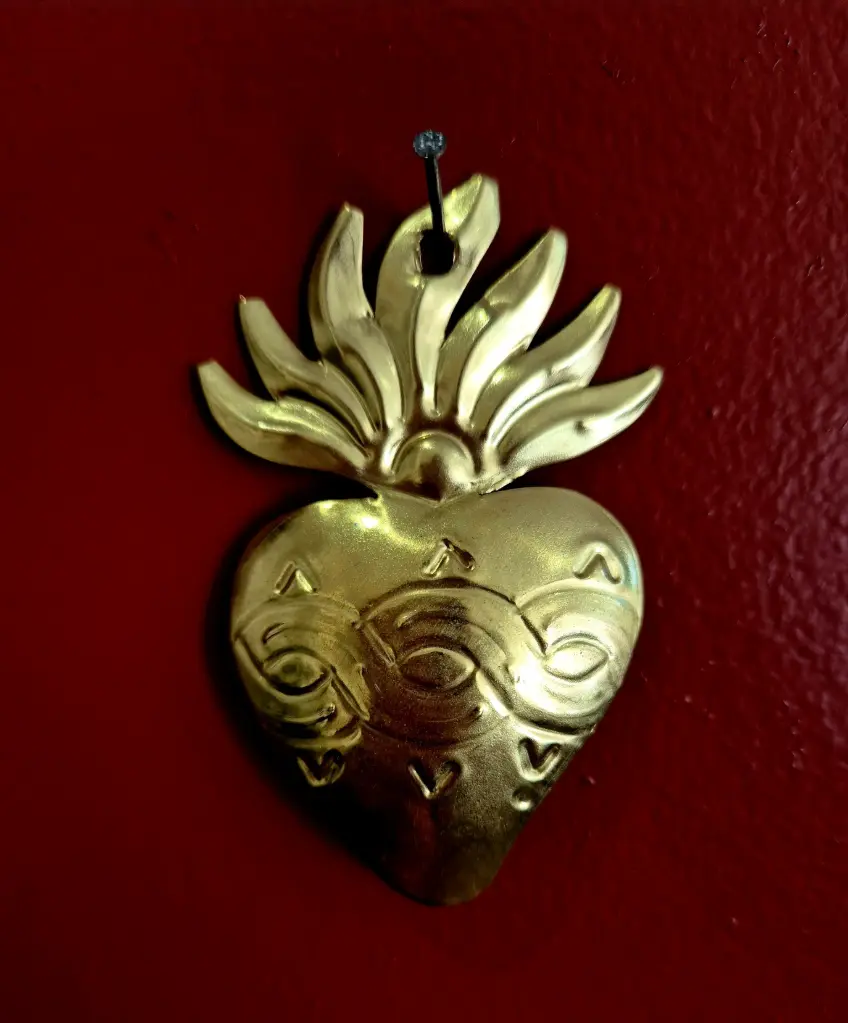 Coeur ex-voto en laiton (coeur couronne feu)