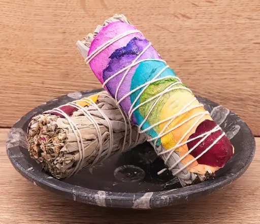 [BESAUBLCHA] Bâton de sauge blanche 7 chakras 10mm